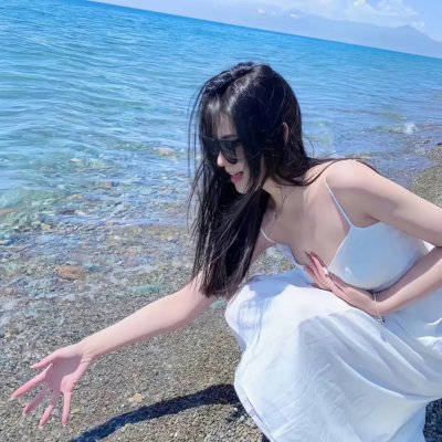 偷情网站泄密事件：性、谎言与丑闻